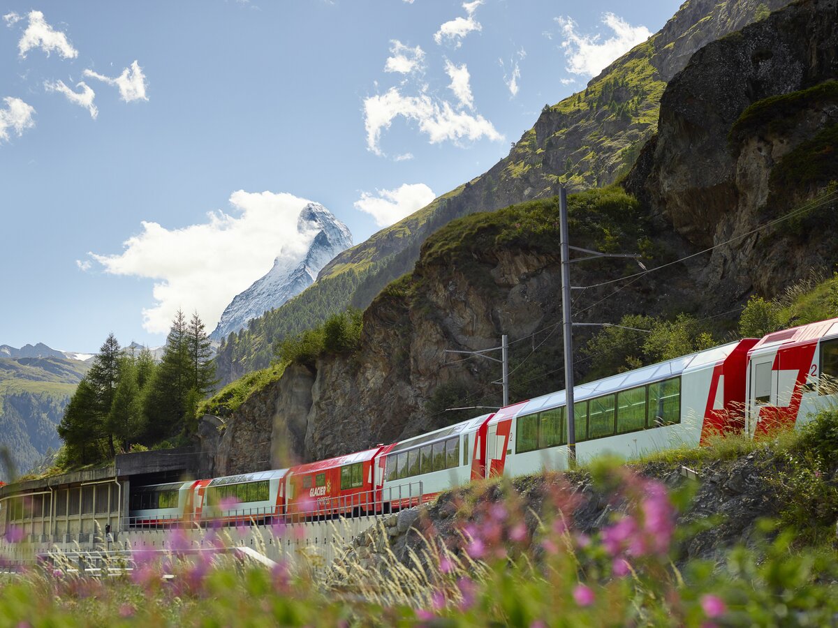 Glacier Express | railtour - the Swiss travel specialist